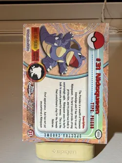 Spectra Nidoqueen Pokemon Topps Chrome Damaged - Image 2