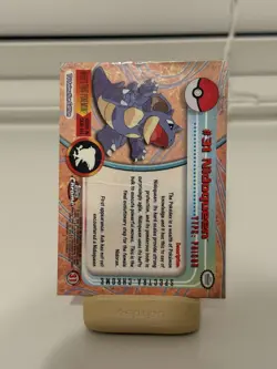 Spectra Nidoqueen Pokemon Topps Chrome Damaged - Image 5