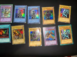 Large Yu-Gi-Oh Collection, Dark Magician, Blue Eyes White Dragon - Image 2