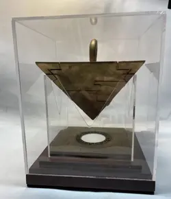 Yu-Gi-Oh! Millennium Puzzle Duelist King Champion Trophy 2004 Konami Authentic - Image 3