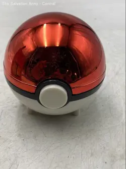 Pokemon 23K Gold-Plated Limited Edition Ball With Poliwhirl Trading Card In Box - Image 3