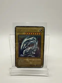 Blue-Eyes White Dragon SDK-001 Starter Deck Kaiba Unlimited Heavy Play - Image 1