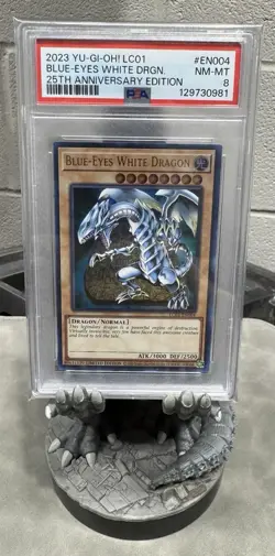 Blue-Eyes White Dragon (25th Anniversary Edition) LC01-EN004 Legendary... - Image 1