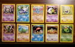 Pokemon Neo Discovery /75 Unlimited Vintage LP LOTx10 Unown Poliwhirl Kabuto Etc - Image 1