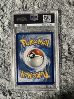 2020 POKEMON SWSH GENERAL MILLS 25TH ANNIVERSARY #039 PIKACHU-HOLO PSA 8 - Image 2