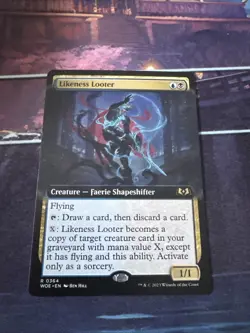 Likeness Looter (Extended Art) Wilds of Eldraine Regular - Image 1