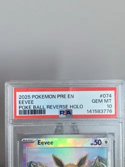 2025 POKEMON PRE EN-PRISMATIC EVOLUTIONS EEVEE 074 POKE BALL REVERSE HOLO PSA 10 - Image 2