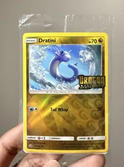 2018 POKEMON S&M DRAGON MAJESTY DRATINI 35/70 TOYS R US STAMPED PROMO SEALED - Image 1