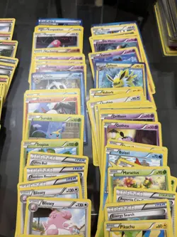 Pokemon Black & White lot - 175 cards - Image 4
