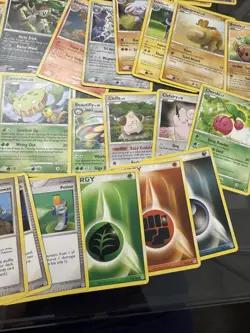 Pokemon Diamond & Pearl Base set lot - 50 cards - Image 5
