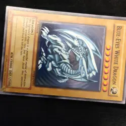 Yu-Gi-Oh! Blue-Eyes White Dragon - Kaiba - Super Rare 1st Edition DPKB-EN001 - Image 4