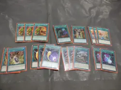 YU-GI-OH DINOSAUR DECK WITH SLEEVES - Image 2