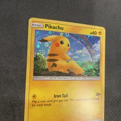 Pikachu 28/73 Sequin HOLO General Mills Pokemon Shining Legends 2017 LP - Image 3