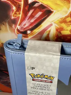 NEW DAMAGED Ultra PRO Elite Series Lucario 12 Pocket Zippered Pokemon Binder TCG - Image 4