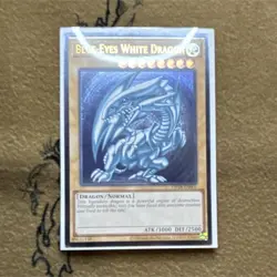 Konami Blue-Eyes White Dragon OP28-EN001 Ultimate Rare OTS Pack 28 Unlimited - Image 1