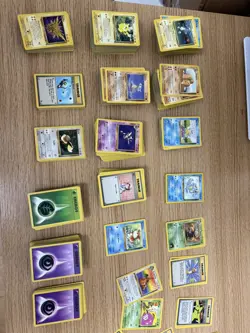 Pokemon TCG Massive Collection - 950 WOTC CARDS - Vintage - Read Description - Image 2