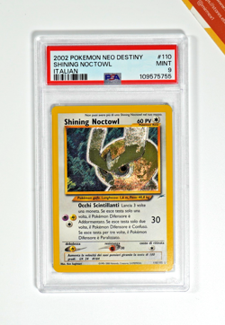 Pokemon PSA 9 Shining Noctowl #110 Holo Neo Destiny 2002 Italiano - Image 1