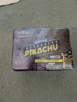 Pokemon TCG - Detective Pikachu Collectors Chest Lunch Box 9 Booster Pack RARE - Image 1