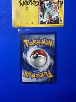 AZUMARILL HOLO POKEMON CARD 2/111 NEO GENESIS NM- SWIRL - Image 3