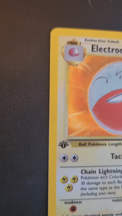 Electrode 2/64 Pokemon Jungle 1st Edition Pre Owned Pokemon Card TCG LP - Image 2