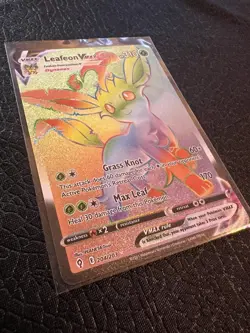 Pokemon TCG Leafeon VMAX Rainbow Secret Rare Holo Card Evolving Skies 204/203 - Image 3