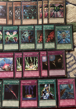 YuGiOh High Rarity Classic Yugi Kaiba Format Summoned Skull Control Deck & Side - Image 4