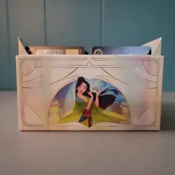 Disney Lorcana Fabled Trove W Bulk 600 Cards, Counter, Dice, Dividers - Image 4