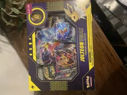 Pokemon TCG | 3x VMAX Premium Collection Vaporeon, Jolteon, Flareon | New/Sealed - Image 2