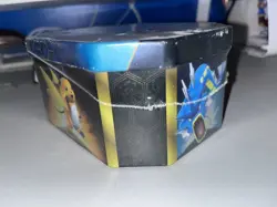 Pokemon TCG Hidden Fates Gyarados GX Tin NEW & Factory Sealed 4x Booster Packs - Image 2