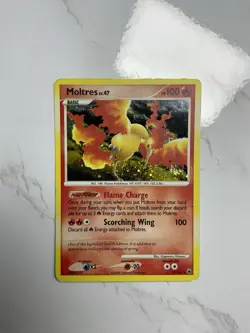 Pokemon TCG Moltres 10/100 Majestic Dawn Holo Rare 2008 - Image 1