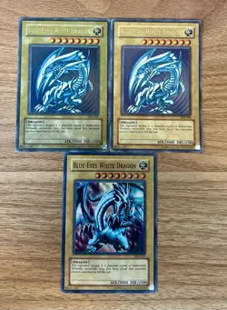Konami Yu-Gi-Oh! TCG SDK-001, SKE-001 3 Card Lot - Blue-Eyes White Dragon - Image 1