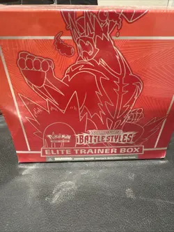 Pokemon TCG: Sword & Shield-Battle Styles Elite Trainer Box (Single Strike Urshi - Image 1