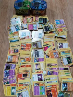 lot 20 cartes Pokemon FR officielles neuves sans doubles avec rares et holos - Image 1