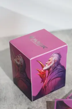 Ultra Pro - 100+ Card Deck Box and 100 sleeves for Magic: The Gathering Urza - Image 3