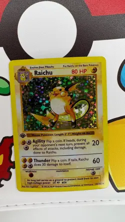 Raichu 1st Edition Shadowless Holo - English Pokemon Base Set 1999 - Artcard - Image 1