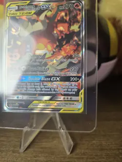 2019 POKEMON SM BLACK STAR PROMO #SM201 FULL ART/RESHIRAM & CHARIZARD GX MP - Image 3