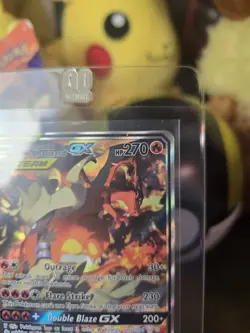 2019 POKEMON SM BLACK STAR PROMO #SM201 FULL ART/RESHIRAM & CHARIZARD GX MP - Image 4
