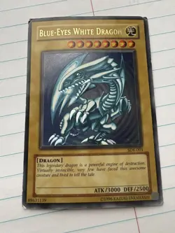 MP Blue-Eyes White Dragon SDK-001 YuGiOh Starter Deck: Kaiba - Image 1