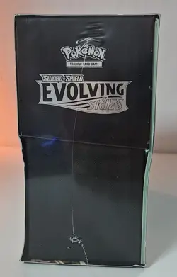 Pokemon TCG Sword & Shield Evolving Skies Elite Trainer Box FACTORY SEALED - Image 3