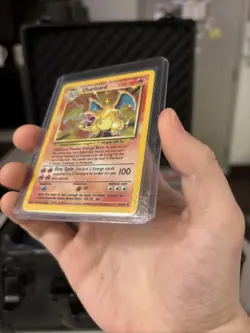 Pokemon TCG Charizard 4/102 Base Set Unlimited Holo Rare MP - Image 2