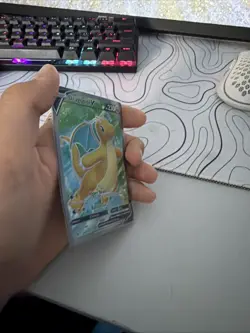 Pokemon TCG Dragonite V (Full Art) Pokemon Go 076/078 Holo Ultra Rare - Image 3