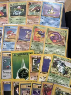 Pokemon Vintage, 1st Edition NON HOLO, 23 Card Lot Fossil, Jungle, Rocket LP/NM - Image 3