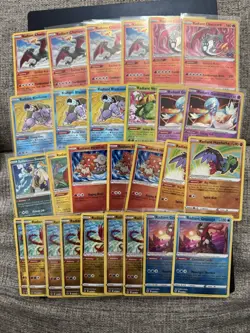 LOT OF 28 RADIANT RARES POKEMON CHARIZARD, BLASTOISE, VENUSAUR AND MORE NM - Image 1