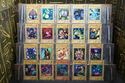 Yu-Gi-Oh! Booster 1st Series Monster Card Lot - 20 NoRef Vintage 90s V12 - Image 1