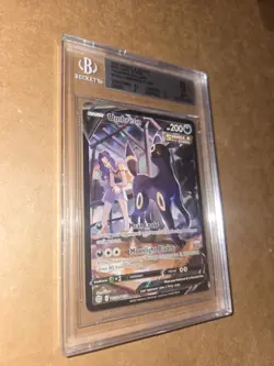Pokemon TCG Umbreon V TG22/TG30 Trainer Gallery Brilliant Stars BGS 9 - Image 3
