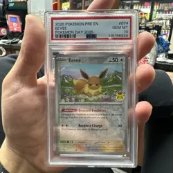 2025 POKEMON PRE EN-PRISMATIC EVOLUTIONS POKEMON DAY 2025 #074 EEVEE PSA 10 - Image 1