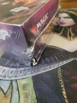 WOTC MTG Throne of Eldraine Booster box Sealed New English damaged pls read Rudy - Image 4