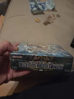 Yu-Gi-Oh! 25th Anniversary LOB Legend Of Blue Eyes box Sealed New - Image 4