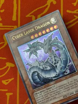 YUGIOH CYBER LASER DRAGON ULTIMATE RARE 1ST EDITION LP SOI-EN007 EURO PRINT - Image 4