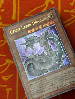 YUGIOH CYBER LASER DRAGON ULTIMATE RARE 1ST EDITION LP SOI-EN007 EURO PRINT - Image 5